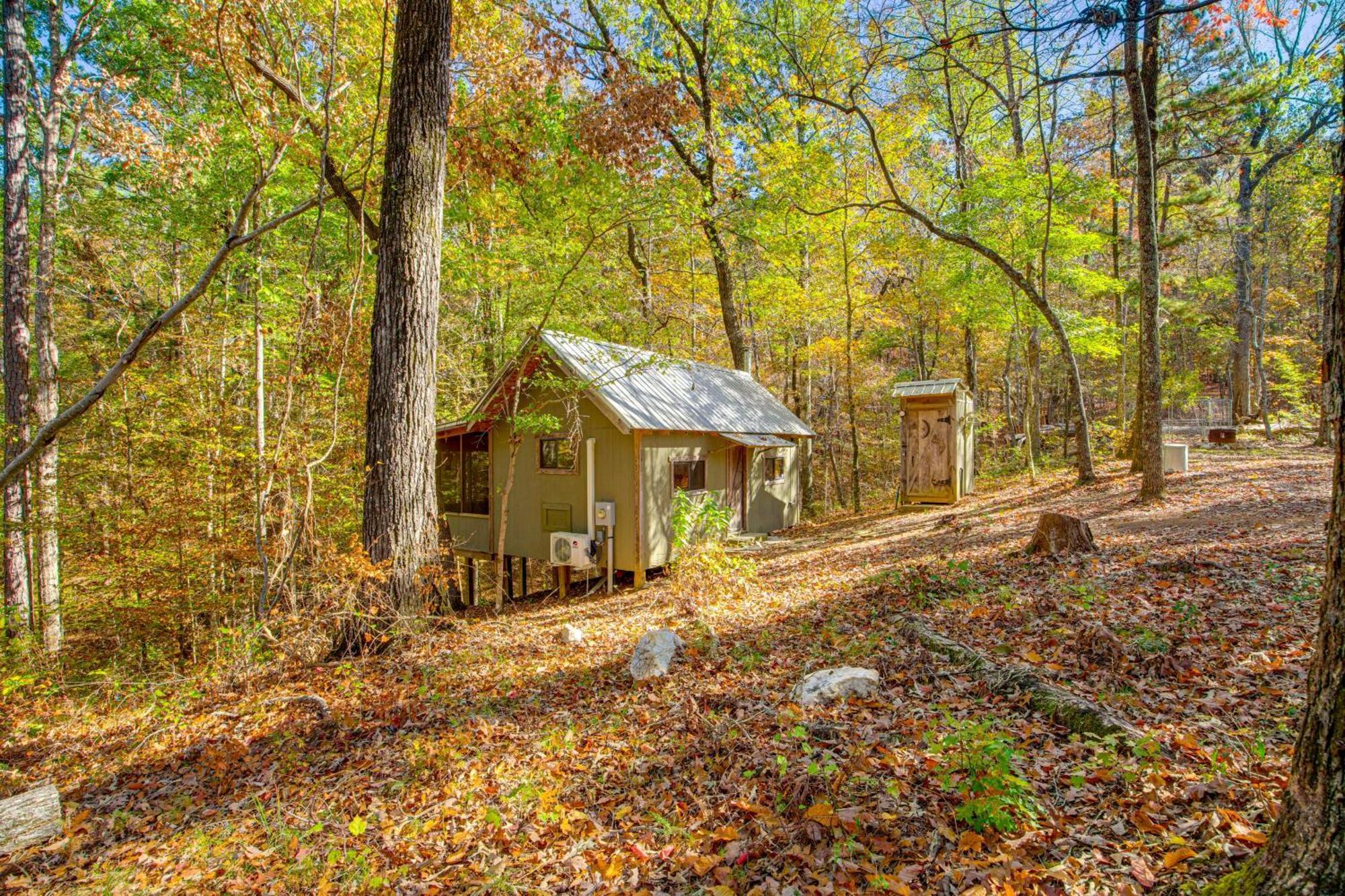 Secluded Tallassee Cabin With Fire Pit And Porch! Exterior photo